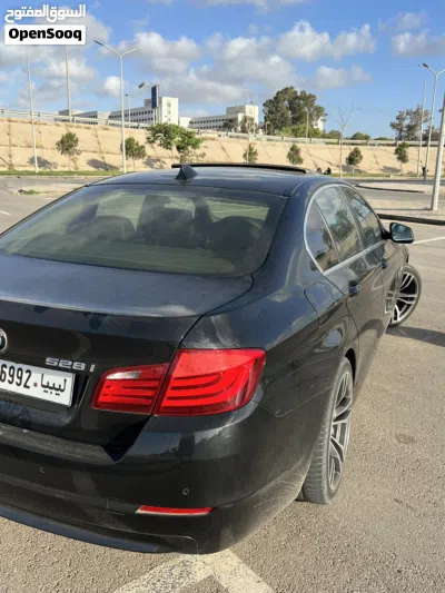 BMW 5 Series 528 3