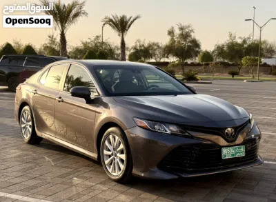 Toyota Camry LE 2