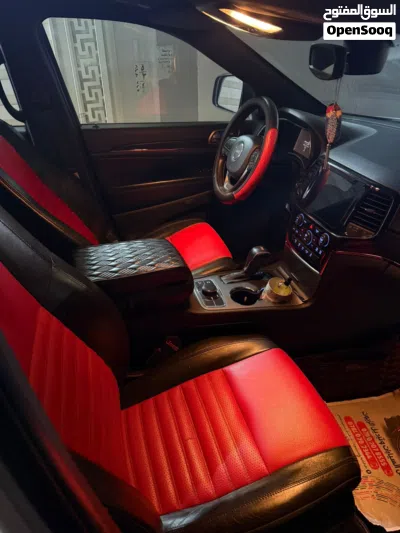 Jeep Grand Cherokee Standard 2