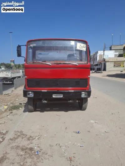 ساحبة مرسيدس 709 بحالة ممتازة للبيع بالقطعة 4