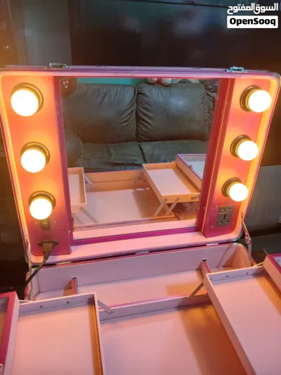 Makeup Vanity Box (trolly) 2