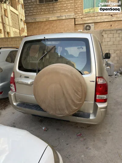 Mitsubishi Pajero GLS 3