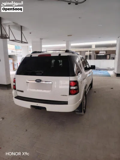 Ford Explorer Limited 3