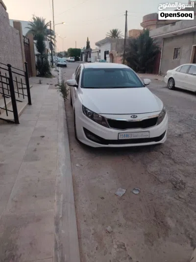 كيا K5 Standard 4