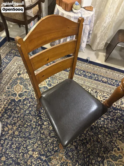 طاولة طعام مع 6 كراسي 3