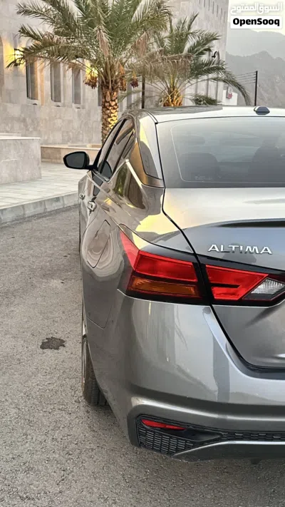 نيسان التيما S 4