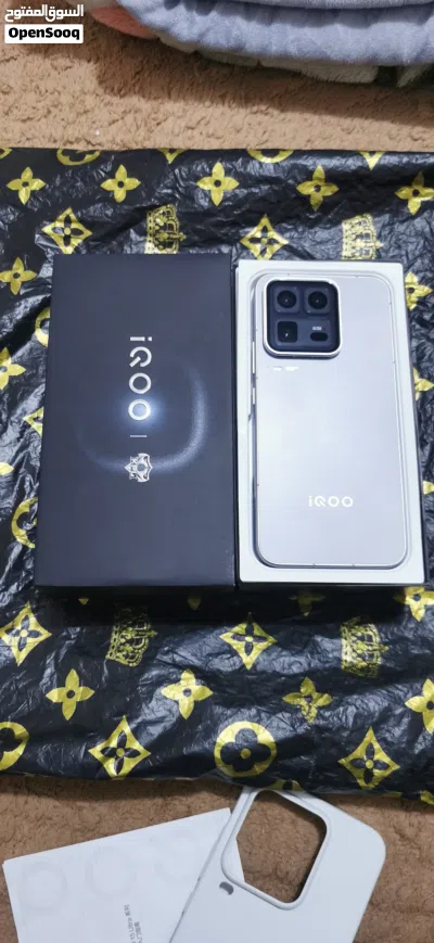 Vivo IQOO 15 Ultra 3