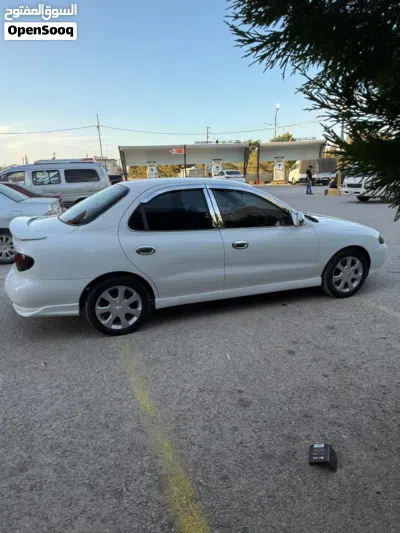 Hyundai Avante Standard 3