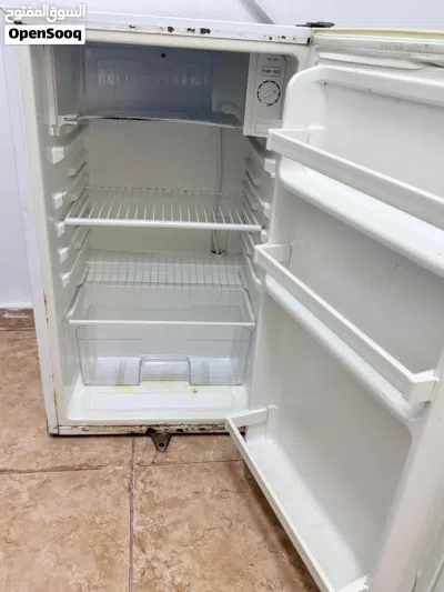 ثلاجة غرفة صغيرة مستعمله 2