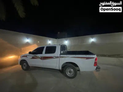 Toyota Hilux DLX 3