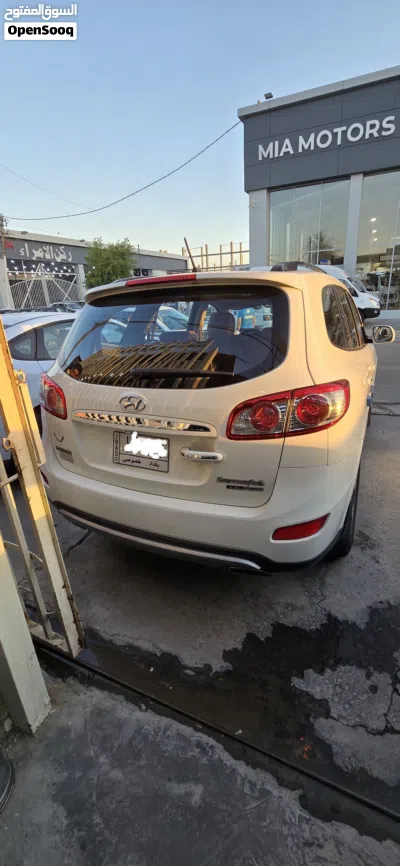 Hyundai Santa Fe Limited 4