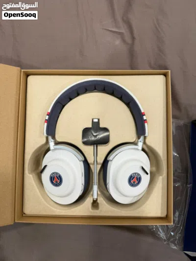 Paris Saint-Germain Gaming Wireless Headphones 2