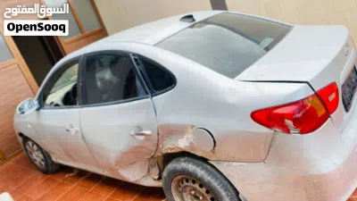 Hyundai Avante Standard 2