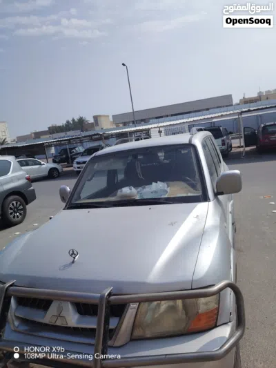 Mitsubishi Pajero GLS Top 3