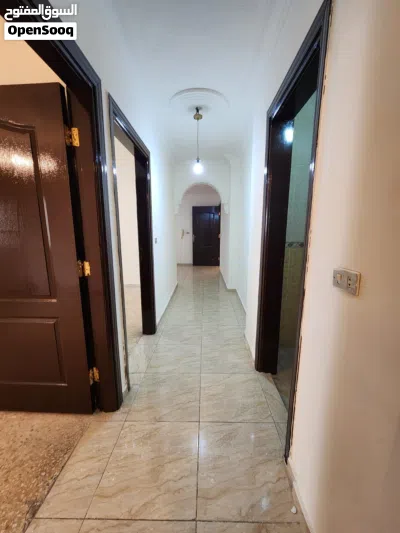 بدون عمولة شقة للبيع في منطقة طبربور / طارق بالقرب من مدارس لؤلؤة طارق وسنابل الخير . 150 م 3 غرف 4