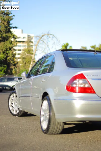 Mercedes Benz E-Class E 200 4