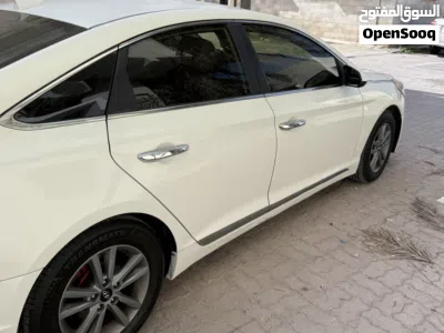 Hyundai Sonata SE 2