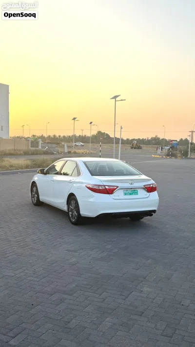 Toyota Camry SE 2