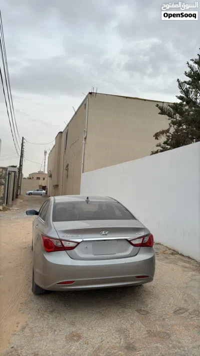 Hyundai Sonata Standard 3