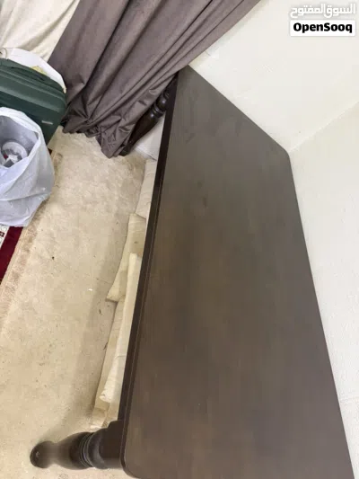 طاولة طعام للبيع قابل للتفاوض 4