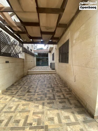 شقة ارضية فاخرة للإيجار 2