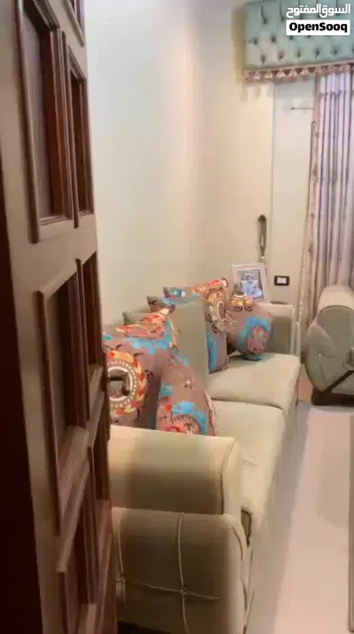 غرفة معيشة للبيع 4