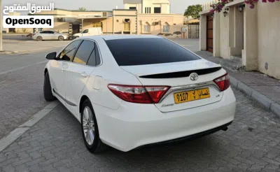 Toyota Camry LE 4