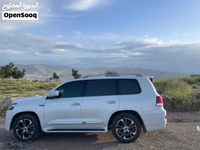 Toyota Land Cruiser GXR 3