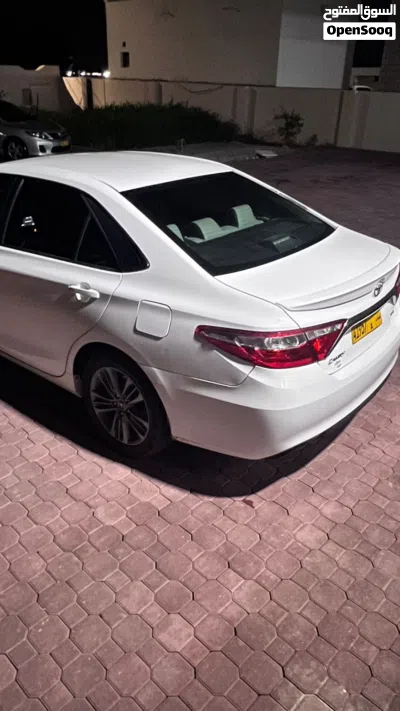 Toyota Camry SE 4