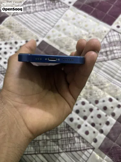 ايفون 12 عادي ذاكره 64 جهاز نضيف مبدل فقط بطاريه سعر 300 او بيه مجال 4