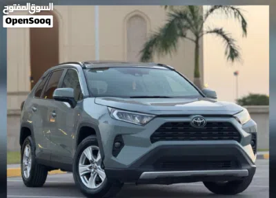 Toyota RAV 4 XLE 4
