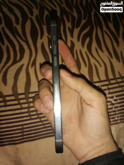 ايفون 15 برو ماكس بحاله ممتازه 4