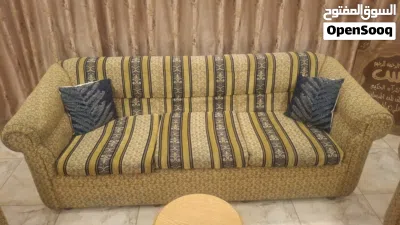طقم كنب من النوع القديم الفاخر بسعر مقبول اقرء الوصف 3