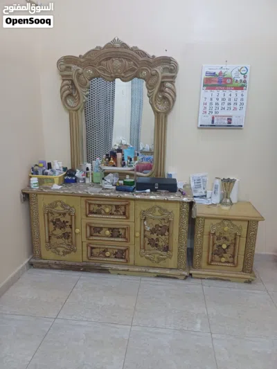 king size bed with dressing table and side tables 2
