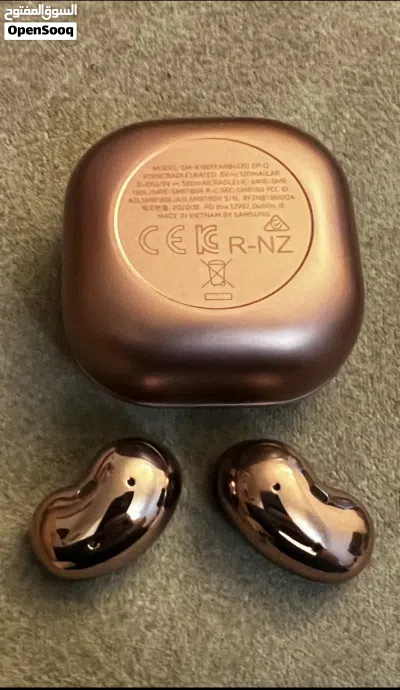 سماعات الاذن الأشهر من سامسونج جالاكسي بودز لايف Galaxy Buds Live 4