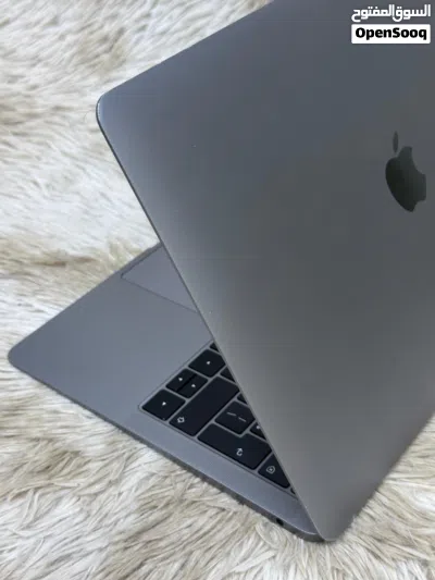 Apple MacBook A1932 year 2019 i5 Pro 8gb ram Touch ID MacOS Sonoma 14.7.3 Retina display type c port 3