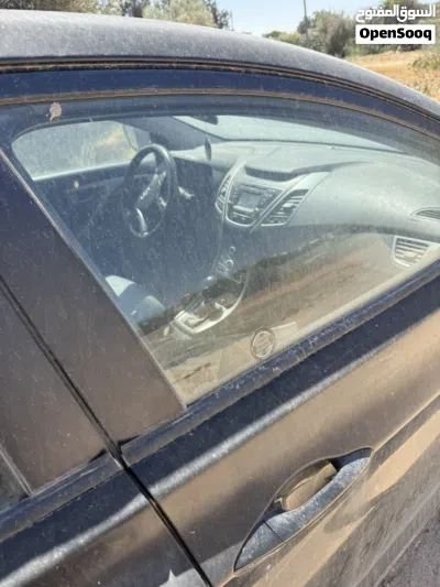 Hyundai Elantra Standard 4