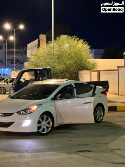 Hyundai Avante Limited 4