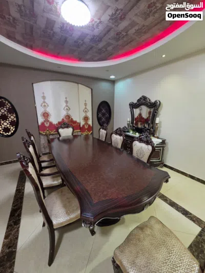 طقم كنب و طاولة سفرة للبيع 2