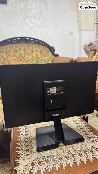 كمبيوتر + شاشة ال جي مع معالج Core 2 Duo رام 2 جيجا هارديسك 500 هيلث 100 4