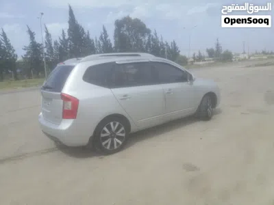 Kia Carens Luxury 4