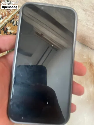 سلام عليكم آيفون13عادي 128القيقا بتاريه100مغيره مغير شاشه اصليه صوت نت كميره ربي يبارك مكان دريبي 2