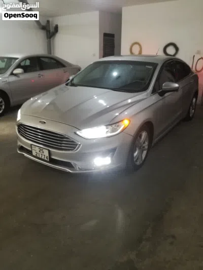 Ford Fusion SE 4