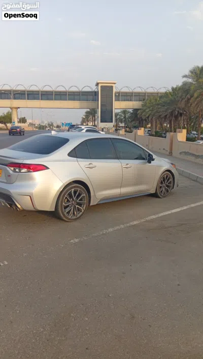 Toyota Corolla SE 3