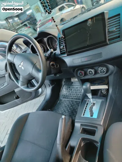 Mitsubishi Lancer Standard 2