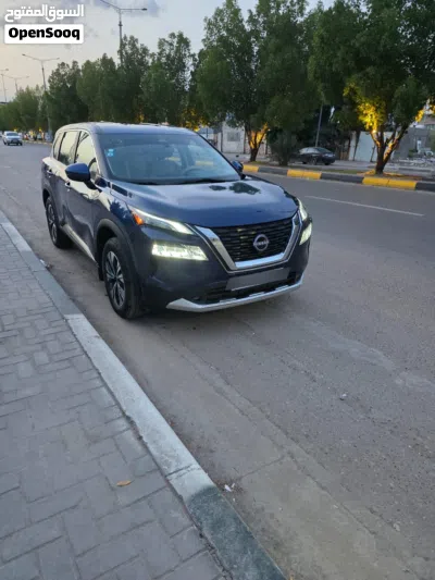 نیسان رۆگ SV 4