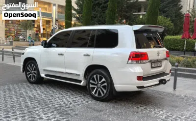 تويوتا لاند كروزر GXR 4