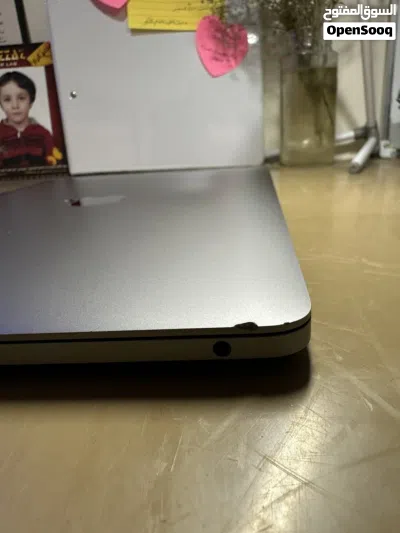 ماك بوك برو 2019 نظييييف 4