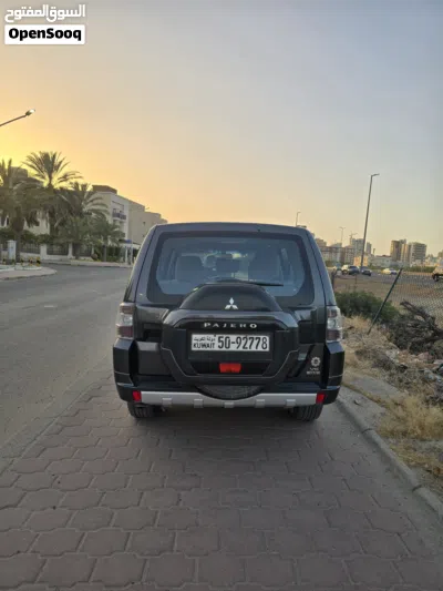 Mitsubishi Pajero GLS 2
