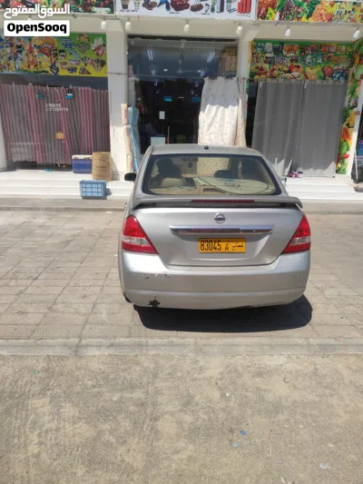 Nissan Tiida 4